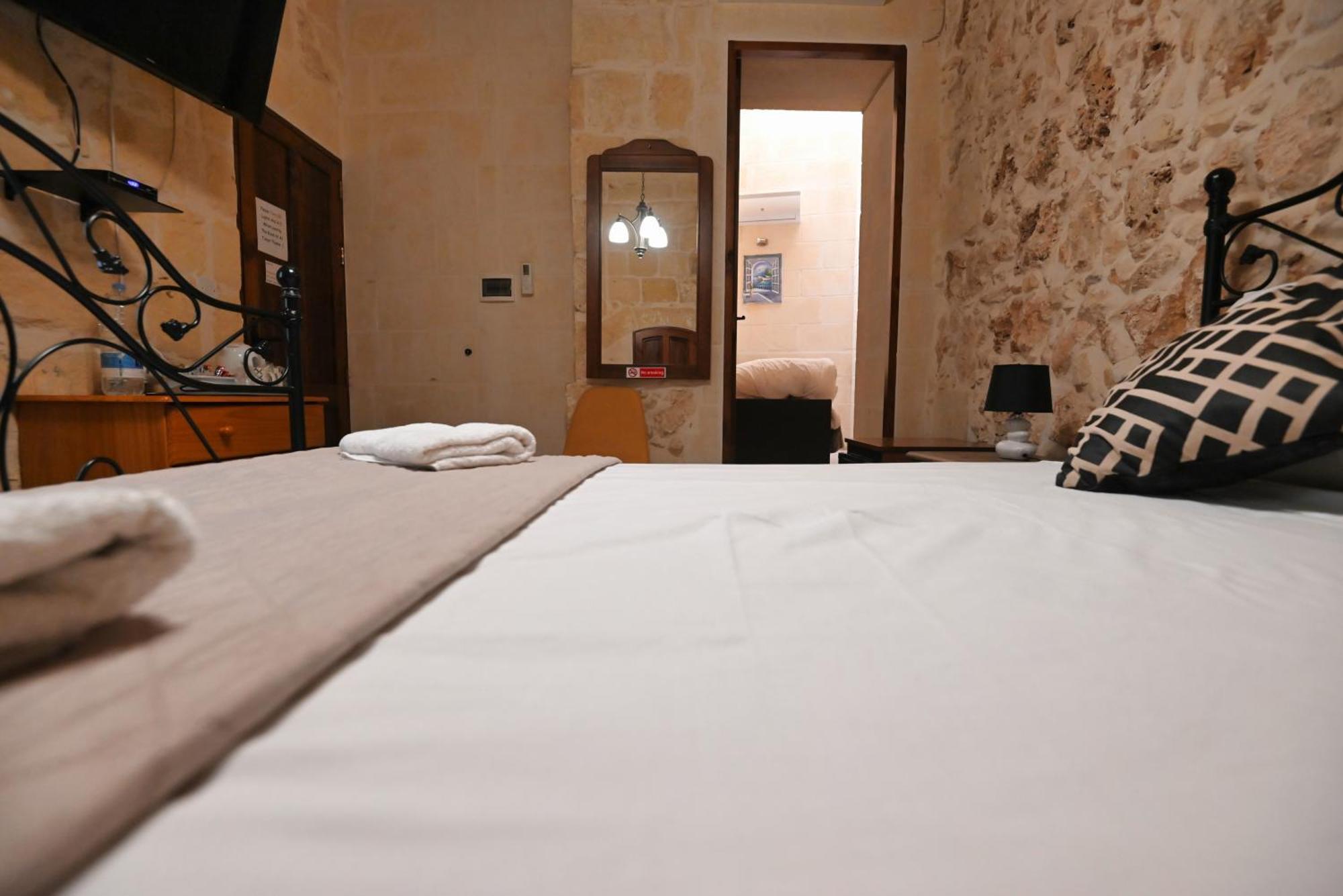 The Cloisters Bed And Breakfast Xaghra Luaran gambar