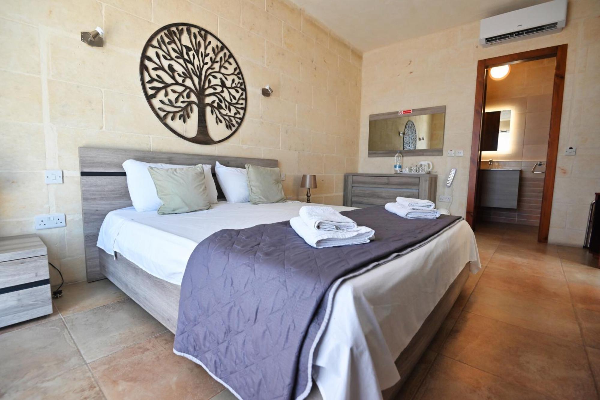 The Cloisters Bed And Breakfast Xaghra Luaran gambar