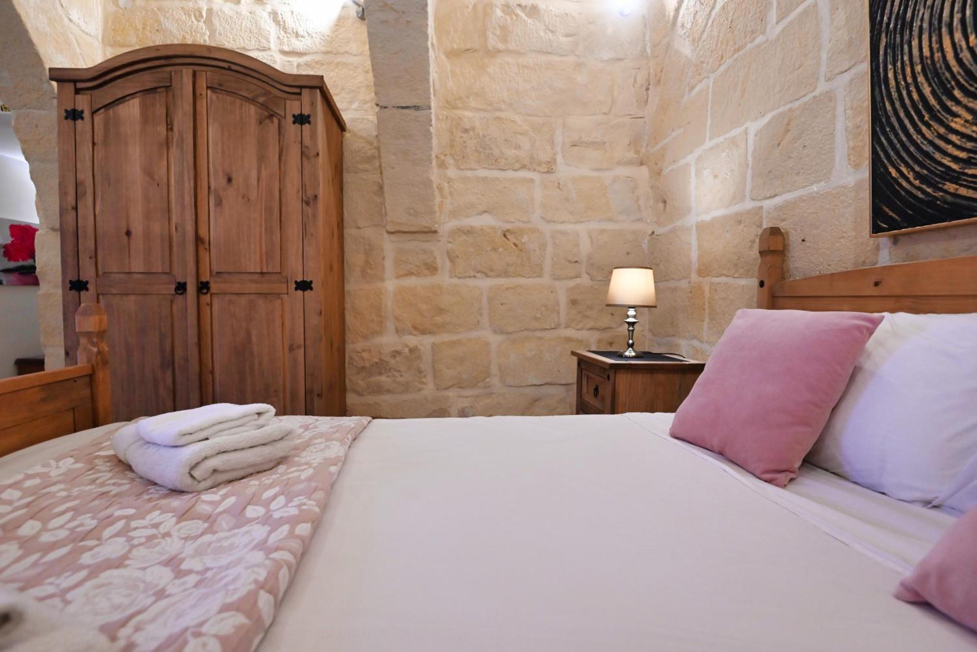 The Cloisters Bed And Breakfast Xaghra Luaran gambar