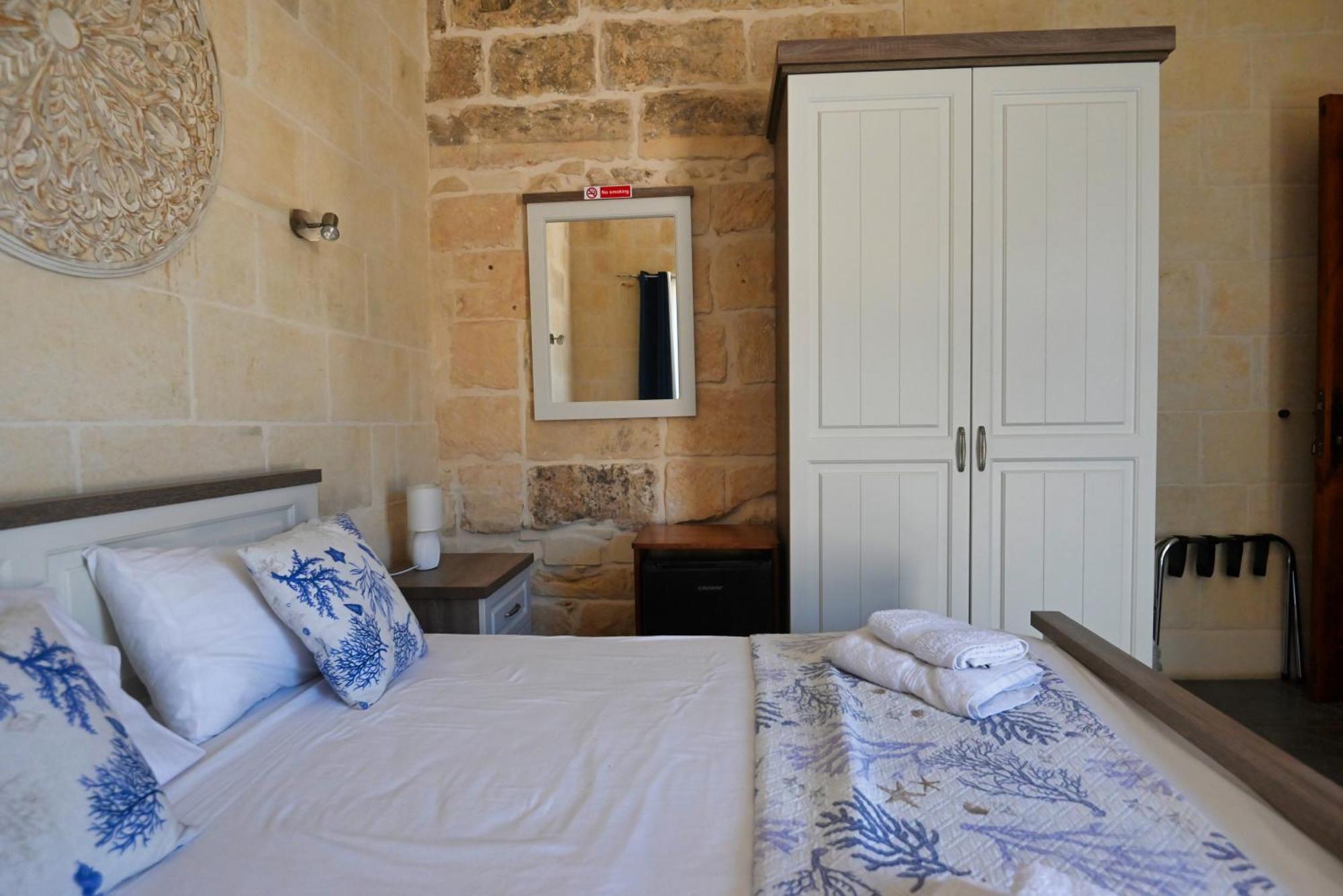 The Cloisters Bed And Breakfast Xaghra Luaran gambar