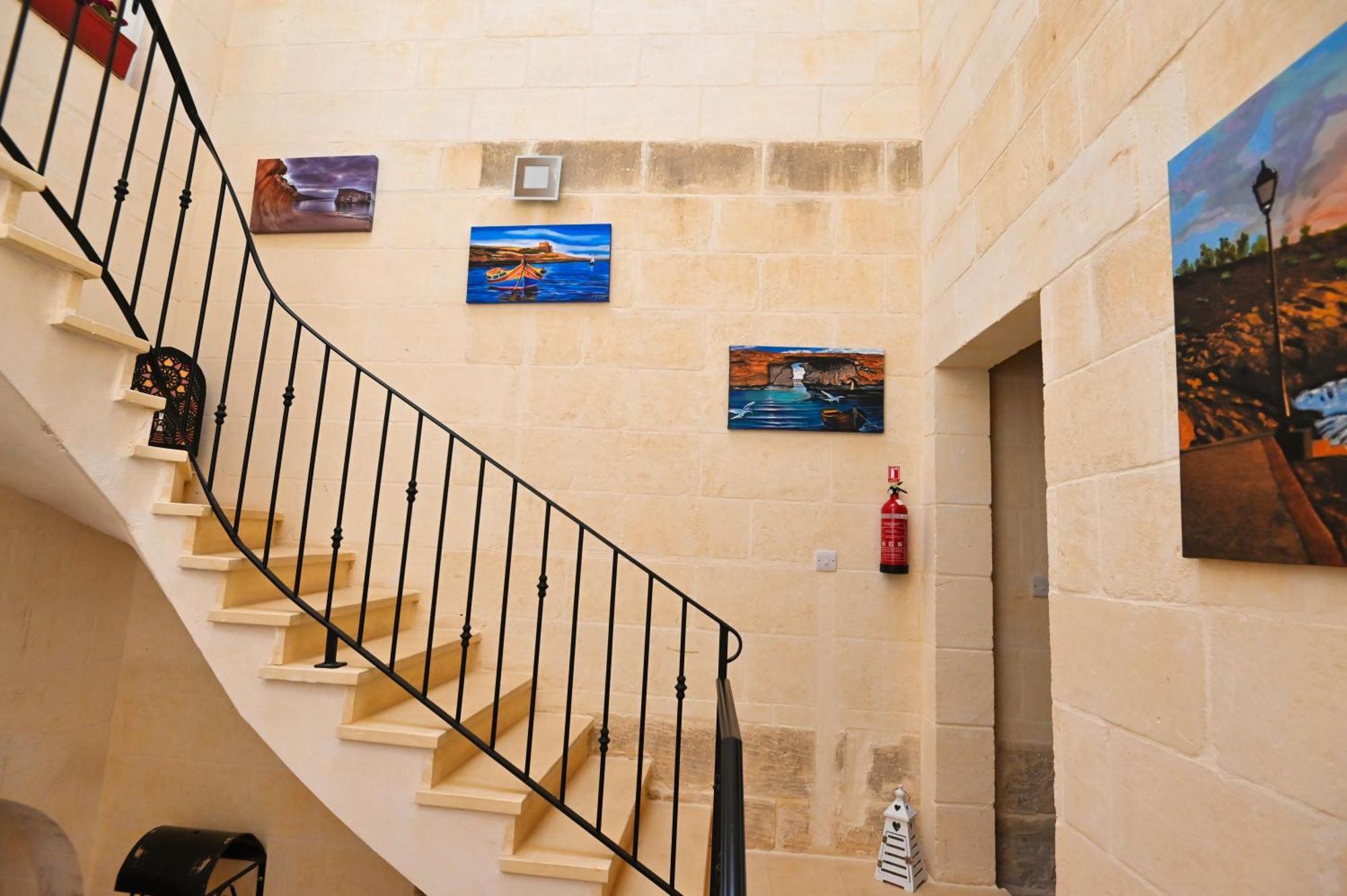 The Cloisters Bed And Breakfast Xaghra Luaran gambar