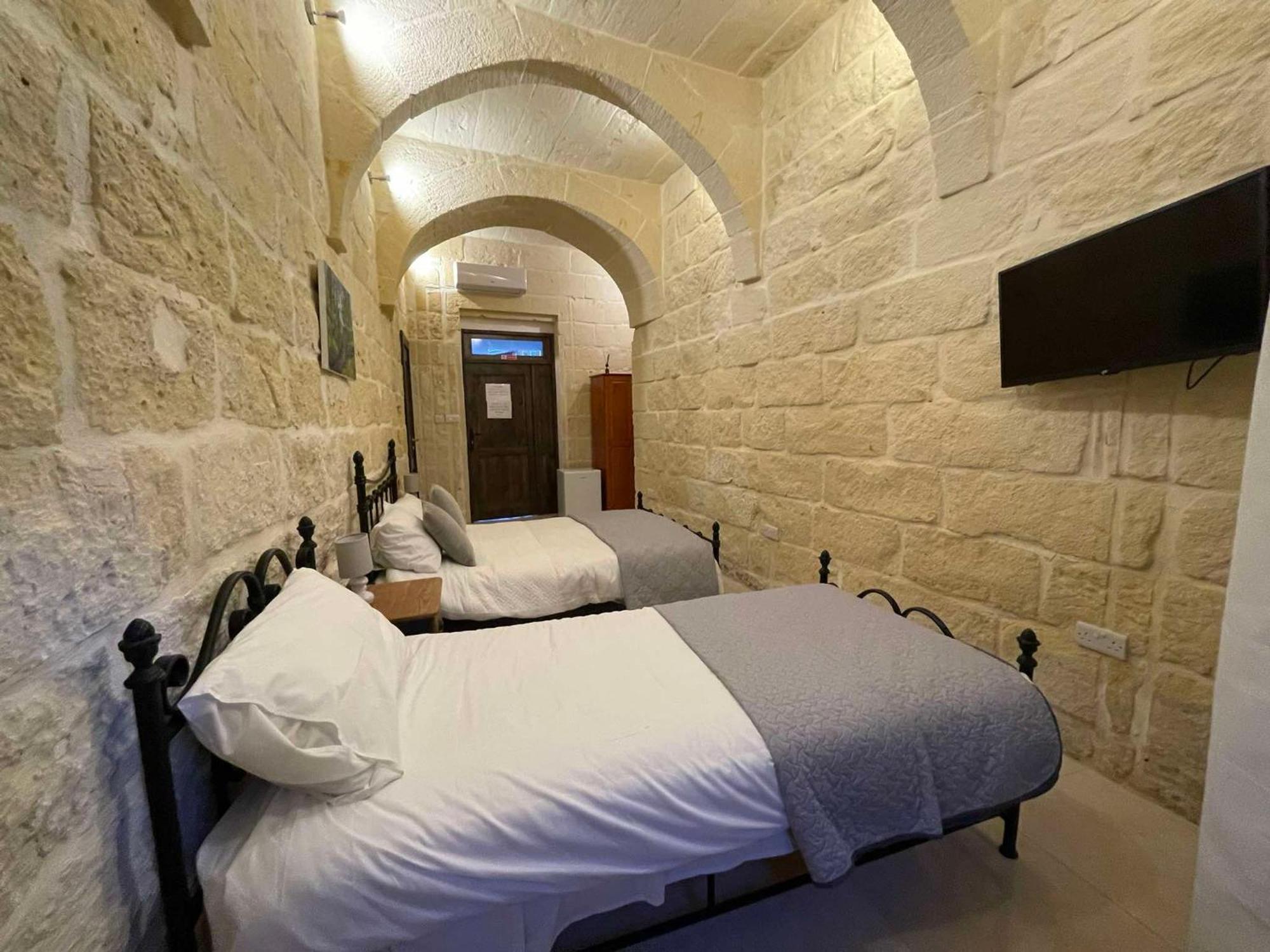 The Cloisters Bed And Breakfast Xaghra Luaran gambar